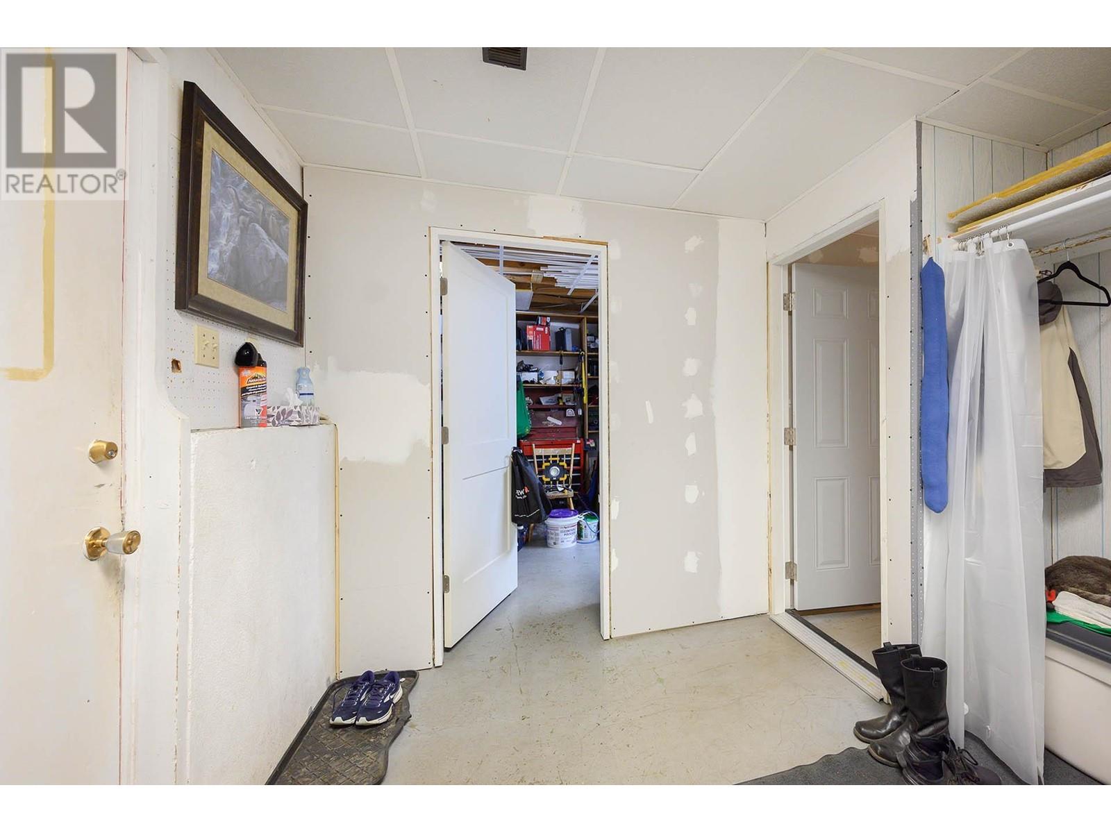 2346 Westsyde Road, Kamloops, British Columbia  V2B 7C4 - Photo 35 - 178273