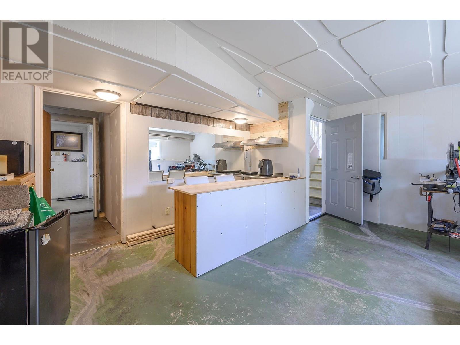 2346 Westsyde Road, Kamloops, British Columbia  V2B 7C4 - Photo 38 - 178273