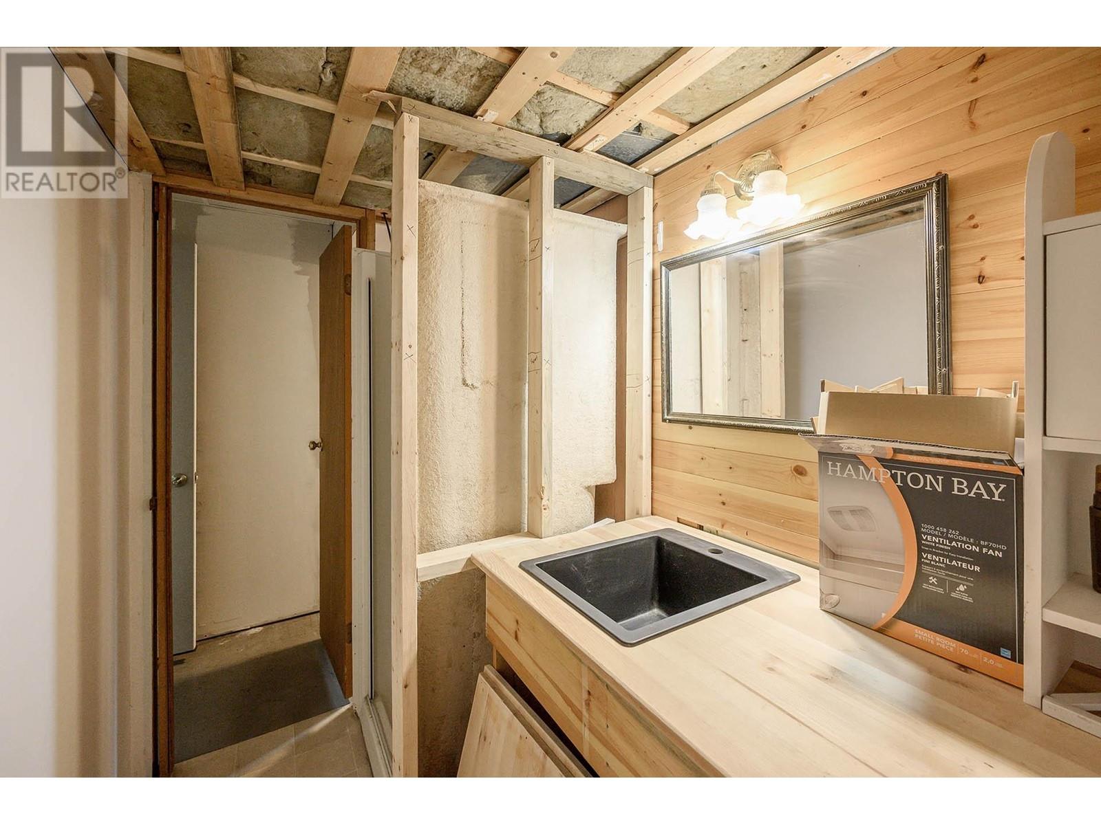 2346 Westsyde Road, Kamloops, British Columbia  V2B 7C4 - Photo 31 - 178273