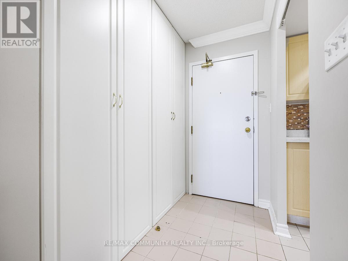 #2204 -2550 Lawrence Ave, Toronto, Ontario  M1P 4Z3 - Photo 2 - E8309462