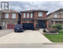 30 ARMSTRONG CRES