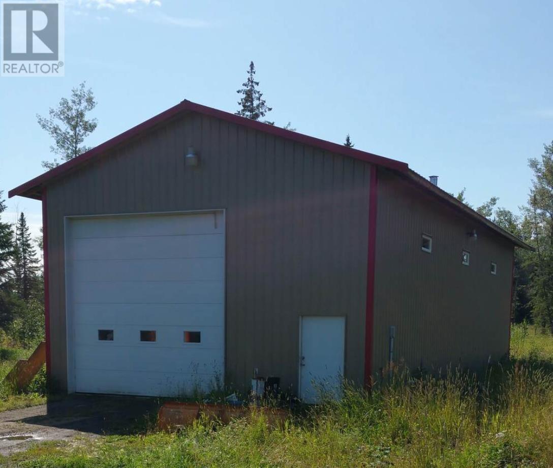 6678 Little Fort 24 Highway, Lone Butte, British Columbia  V0K 1X0 - Photo 22 - R2879184