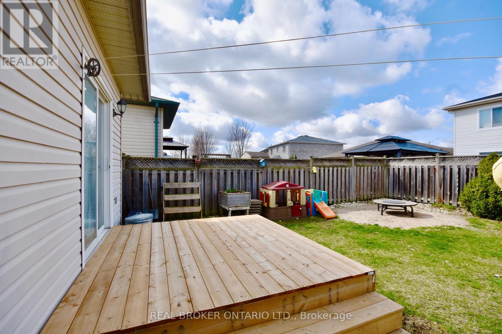 27 Stonemount Crescent N, Essa, Ontario  L0M 1B4 - Photo 21 - N8246984