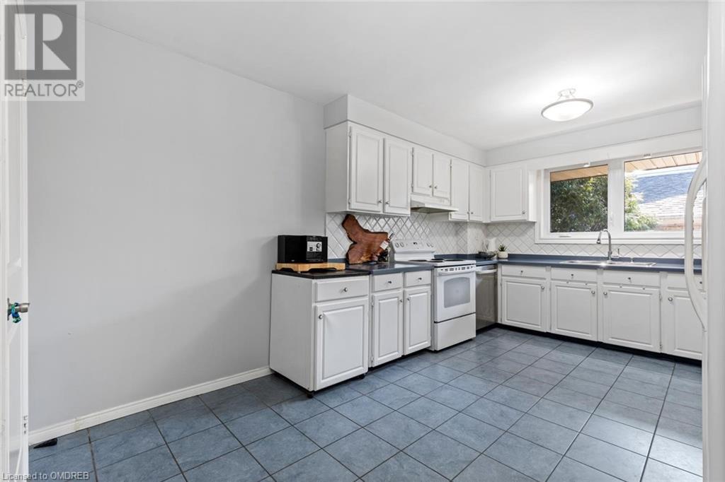 2254 Yates Court, Oakville, Ontario  L6L 5K6 - Photo 13 - 40554710