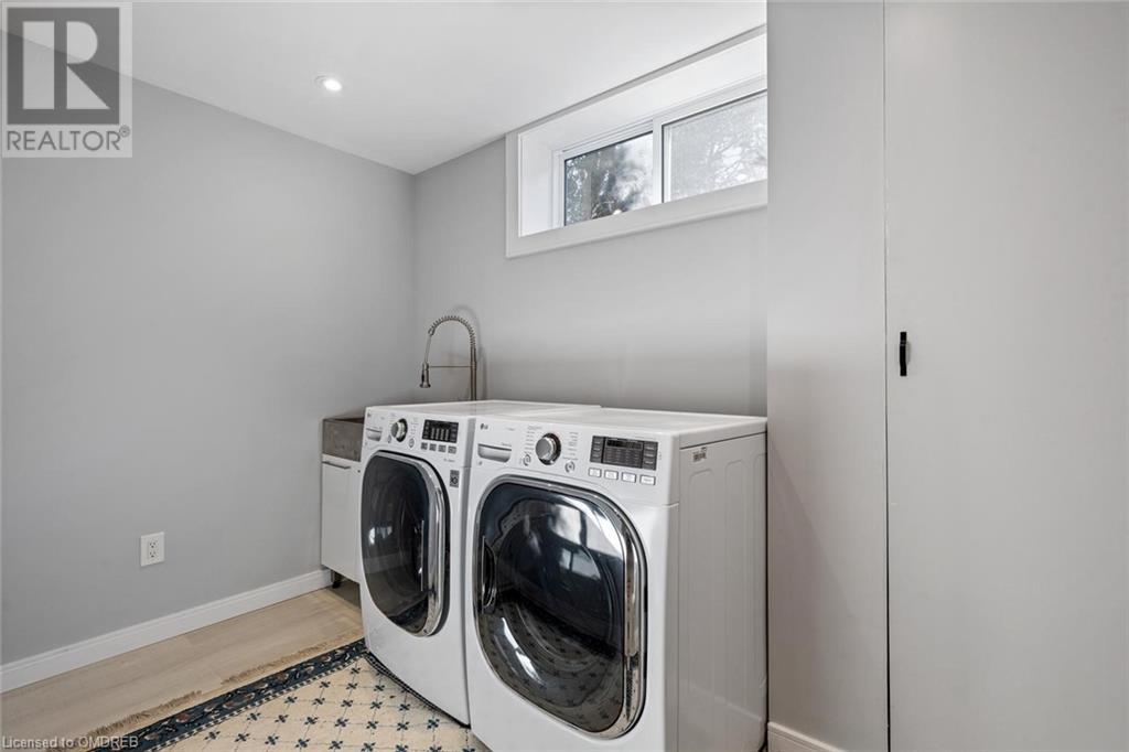 2254 Yates Court, Oakville, Ontario  L6L 5K6 - Photo 35 - 40554710