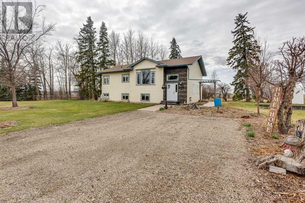 25408 Highway 597, Rural Lacombe County, Alberta  T4L 2N2 - Photo 2 - A2128084