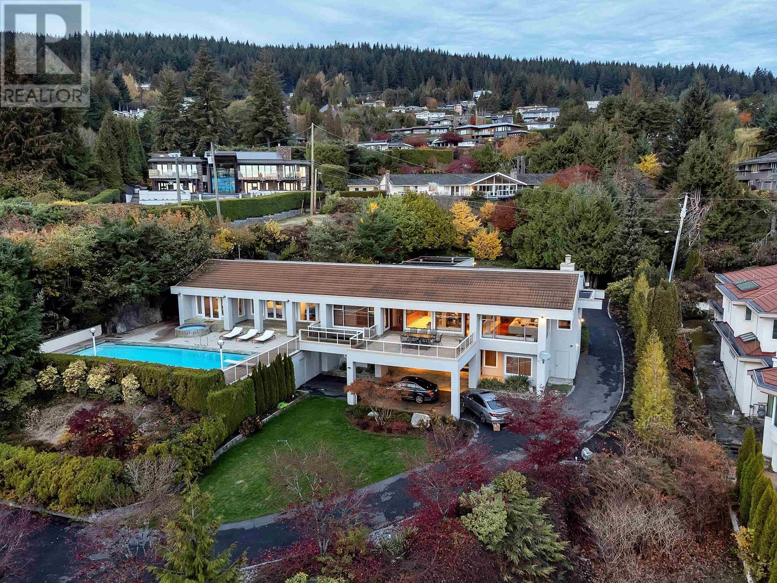 1035 KING GEORGES WAY, west vancouver, British Columbia