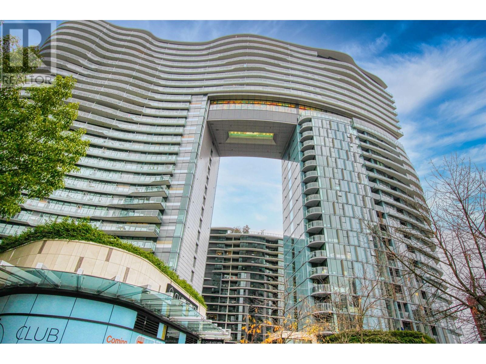 2004 89 NELSON STREET, vancouver, British Columbia