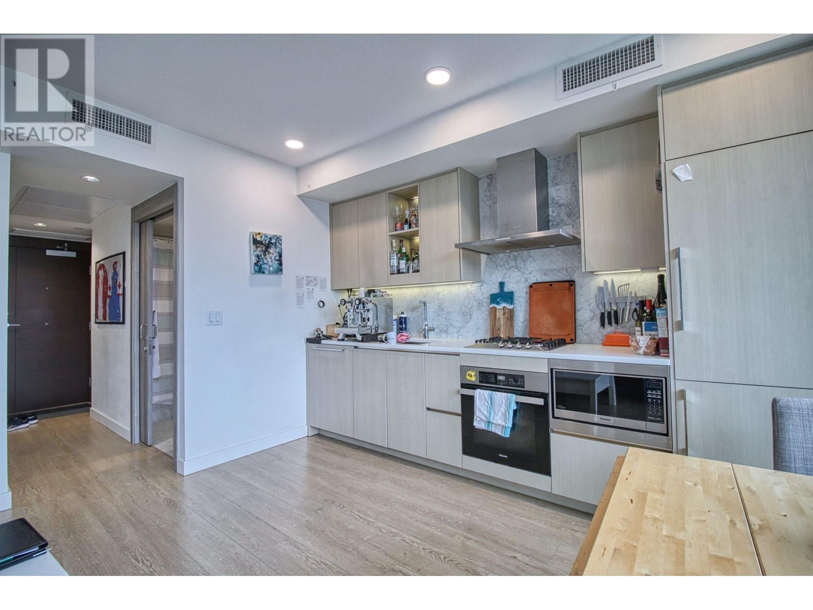 2004 89 Nelson Street, Vancouver, British Columbia  V6Z 0E7 - Photo 11 - R2879674