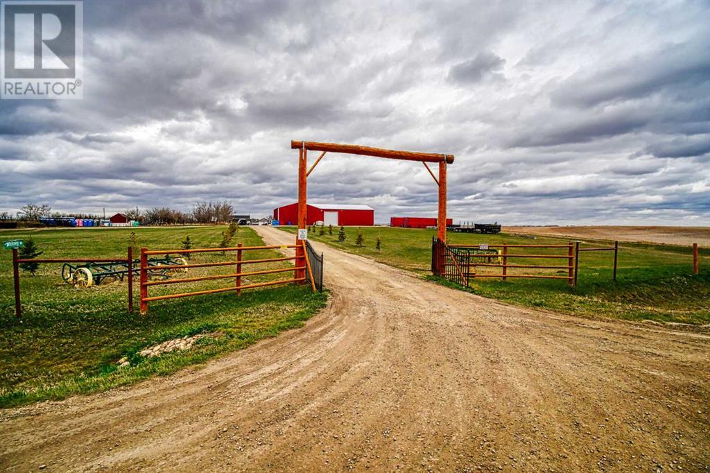 272011 Range Road 275, Rural Rocky View County, Alberta  T4A 0H4 - Photo 1 - A2129367