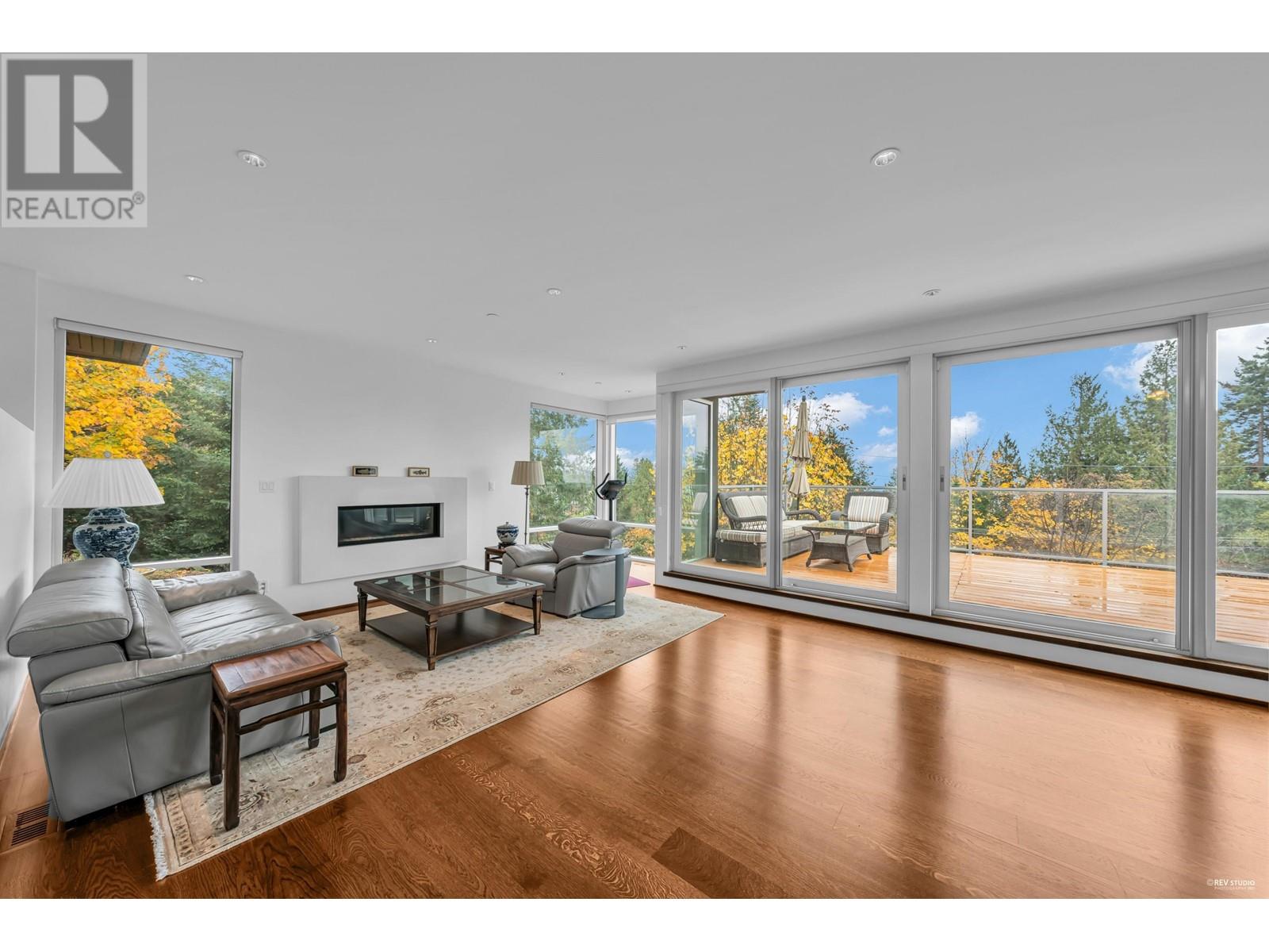 420 N Oxley Street, West Vancouver, British Columbia  V7V 2L6 - Photo 4 - R2879667