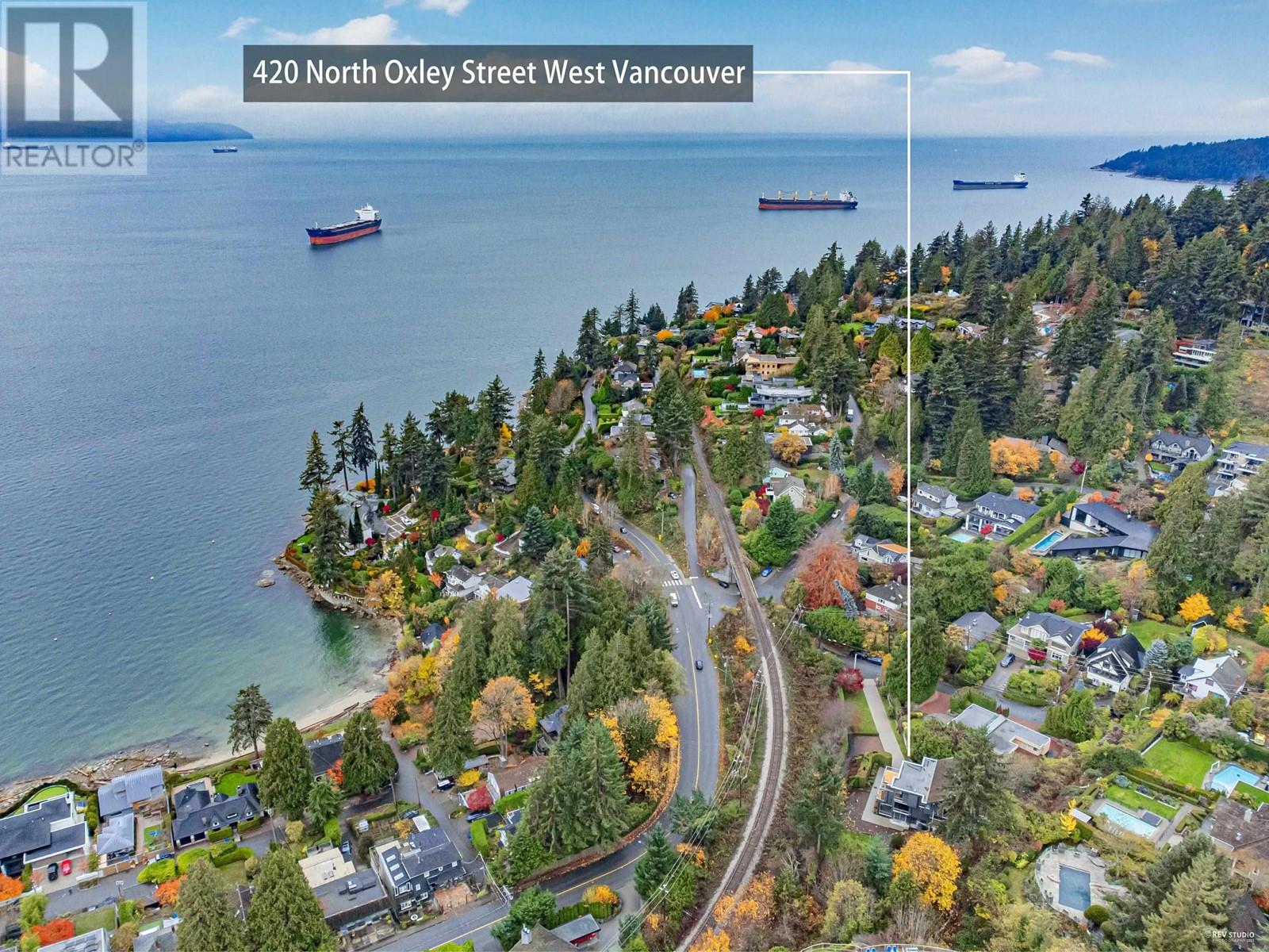 420 N Oxley Street, West Vancouver, British Columbia  V7V 2L6 - Photo 2 - R2879667