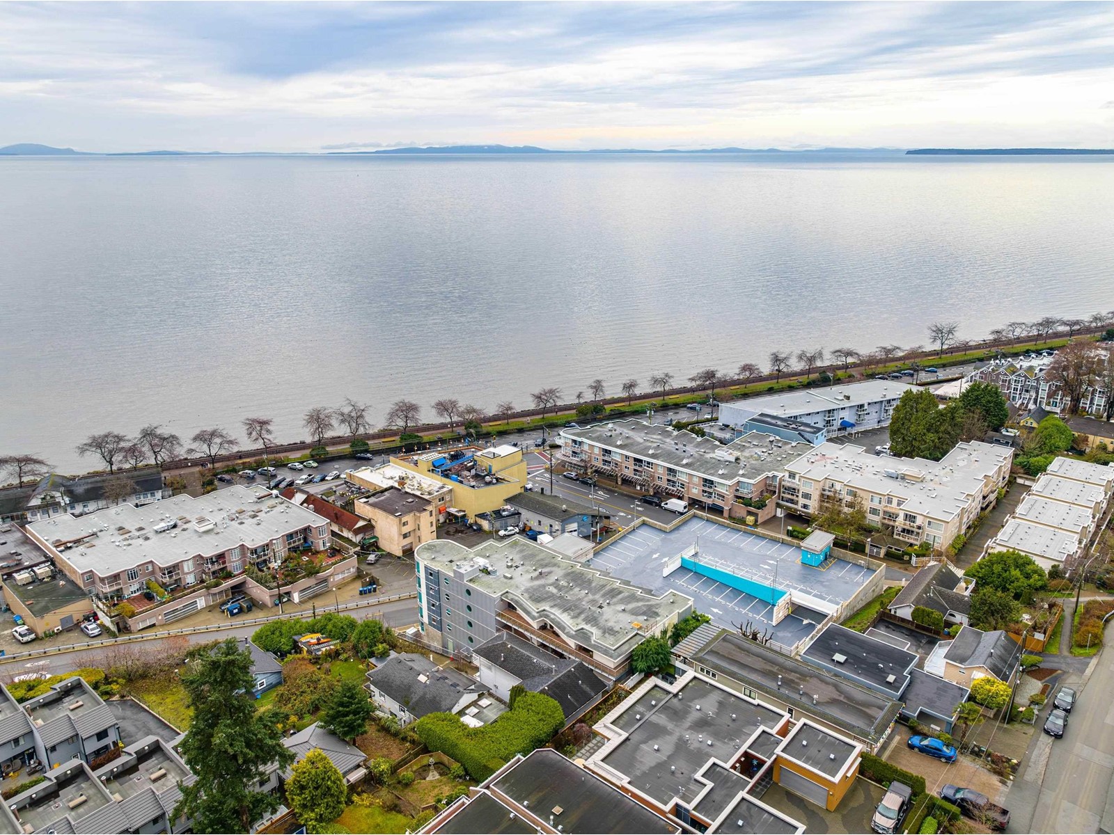 Listing Picture 32 of 38 : 501 14955 VICTORIA AVENUE, White Rock - 魯藝地產 Yvonne Lu Group - MLS Medallion Club Member