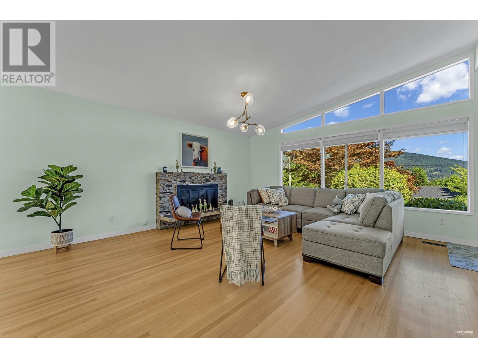 569 St. Giles Road, West Vancouver, British Columbia  V7S 1L7 - Photo 4 - R2879766