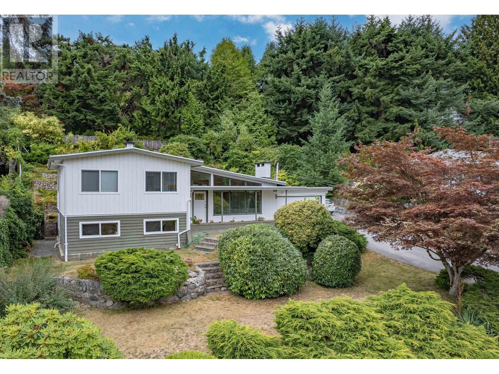 569 ST. GILES ROAD, west vancouver, British Columbia