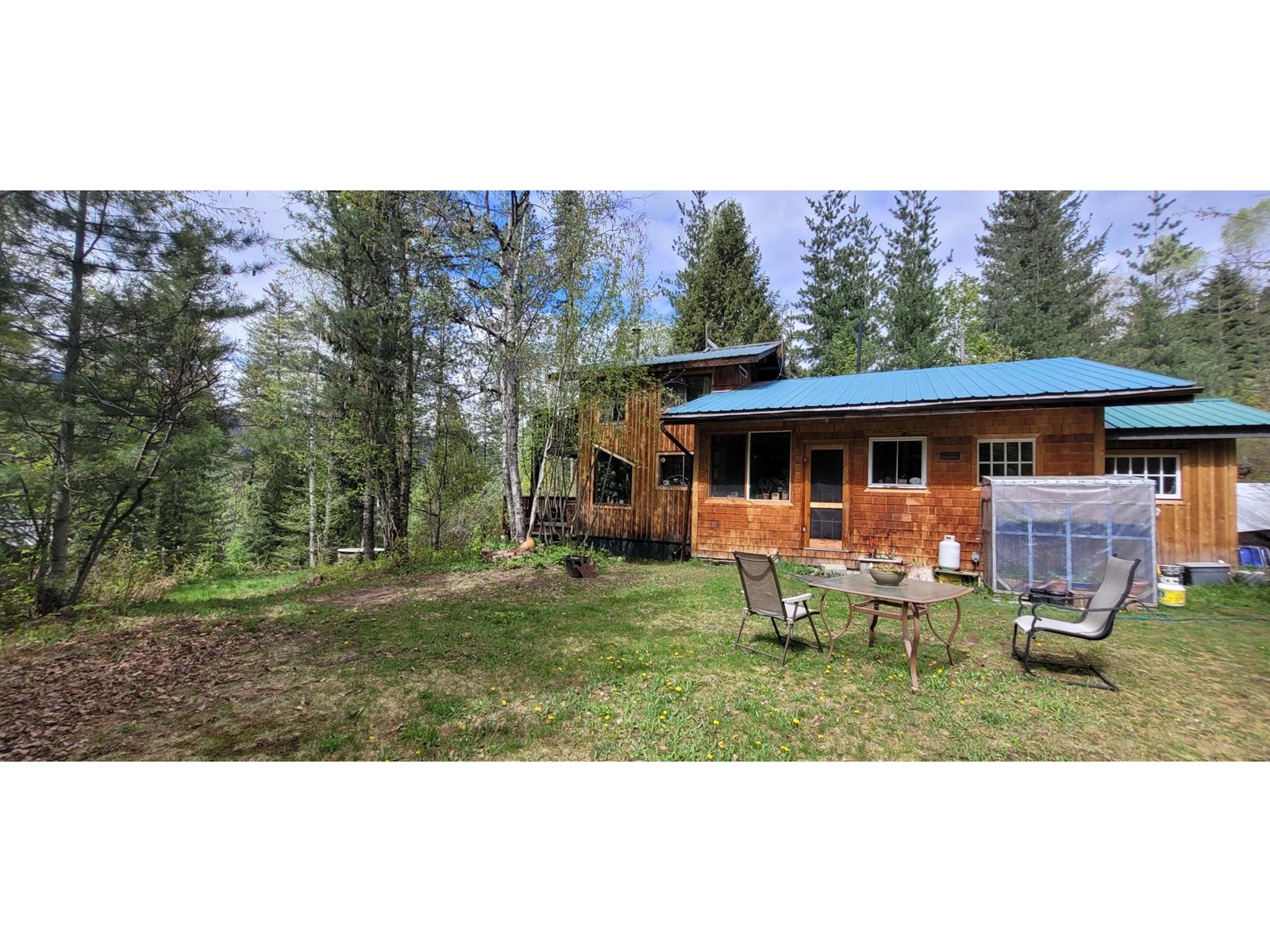 7152 GRAHAM ROAD, winlaw, British Columbia