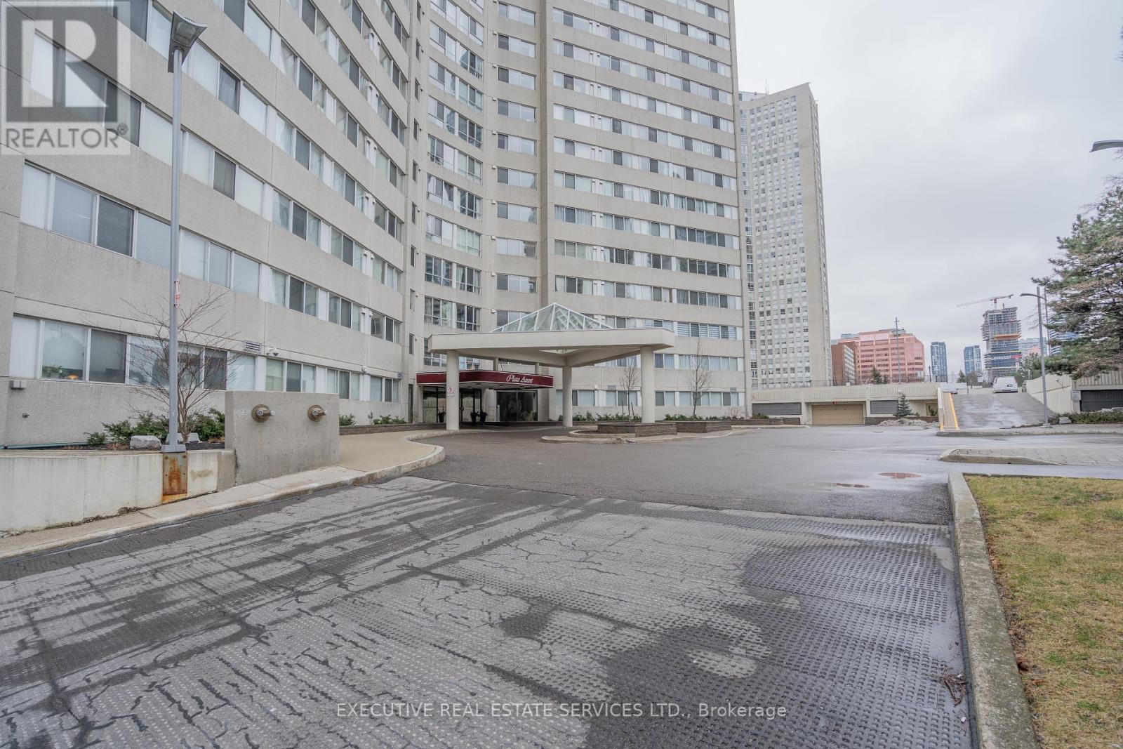 508 - 3700 Kaneff Crescent, Mississauga, Ontario  L5A 4B8 - Photo 4 - W8313260