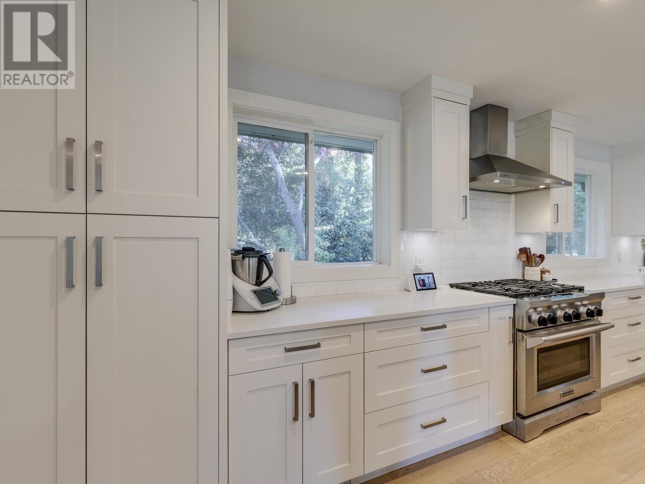 1350 Queens Avenue, West Vancouver, British Columbia  V7T 2H9 - Photo 7 - R2879879