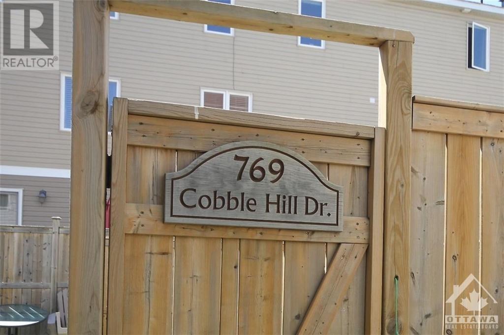 769 Cobble Hill Drive, Ottawa, Ontario  K2J 0C3 - Photo 3 - 1390447