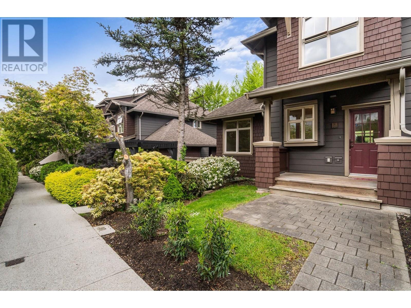 241 600 PARK CRESCENT, new westminster, British Columbia