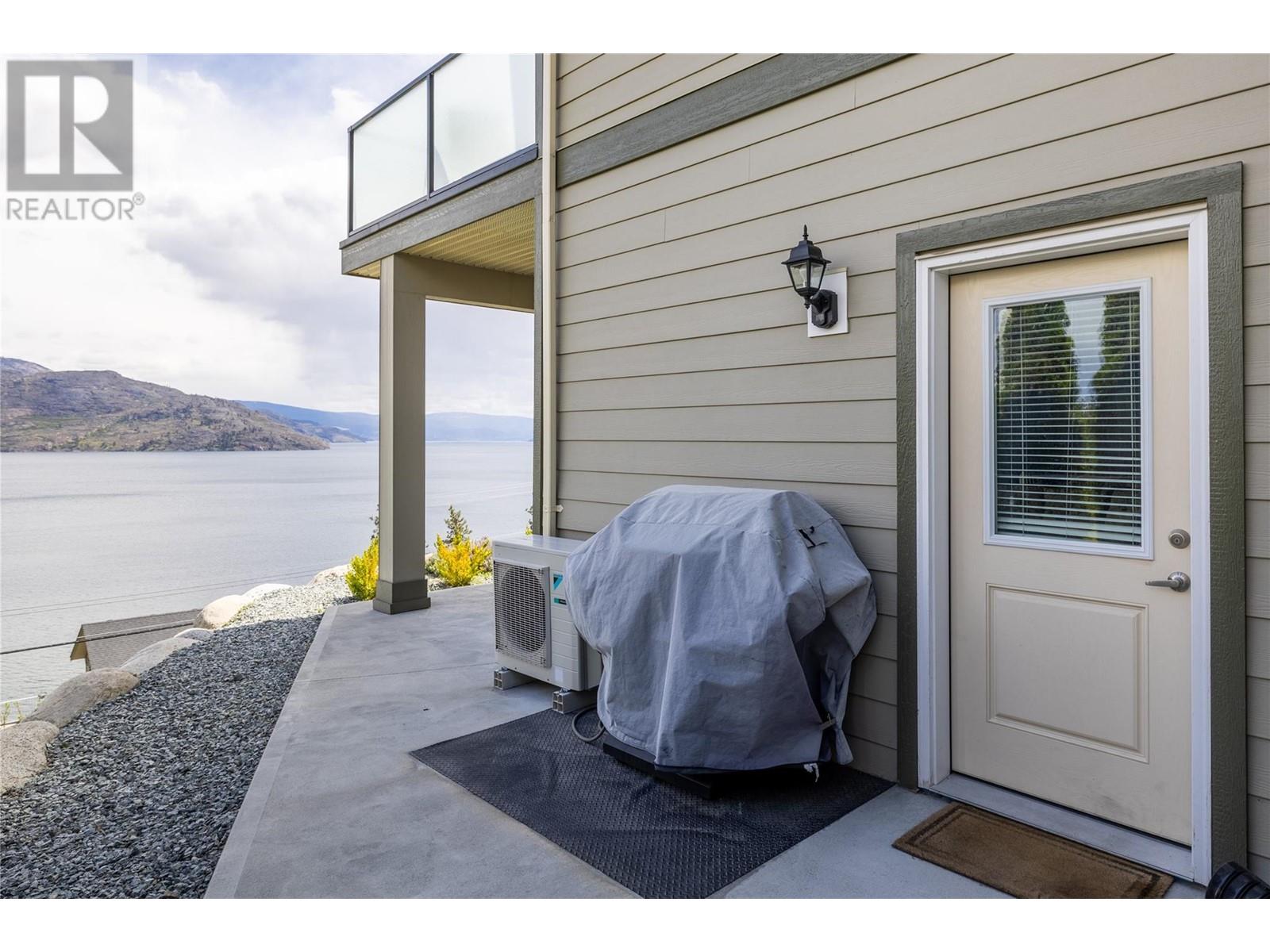 6372 Topham Place Peachland