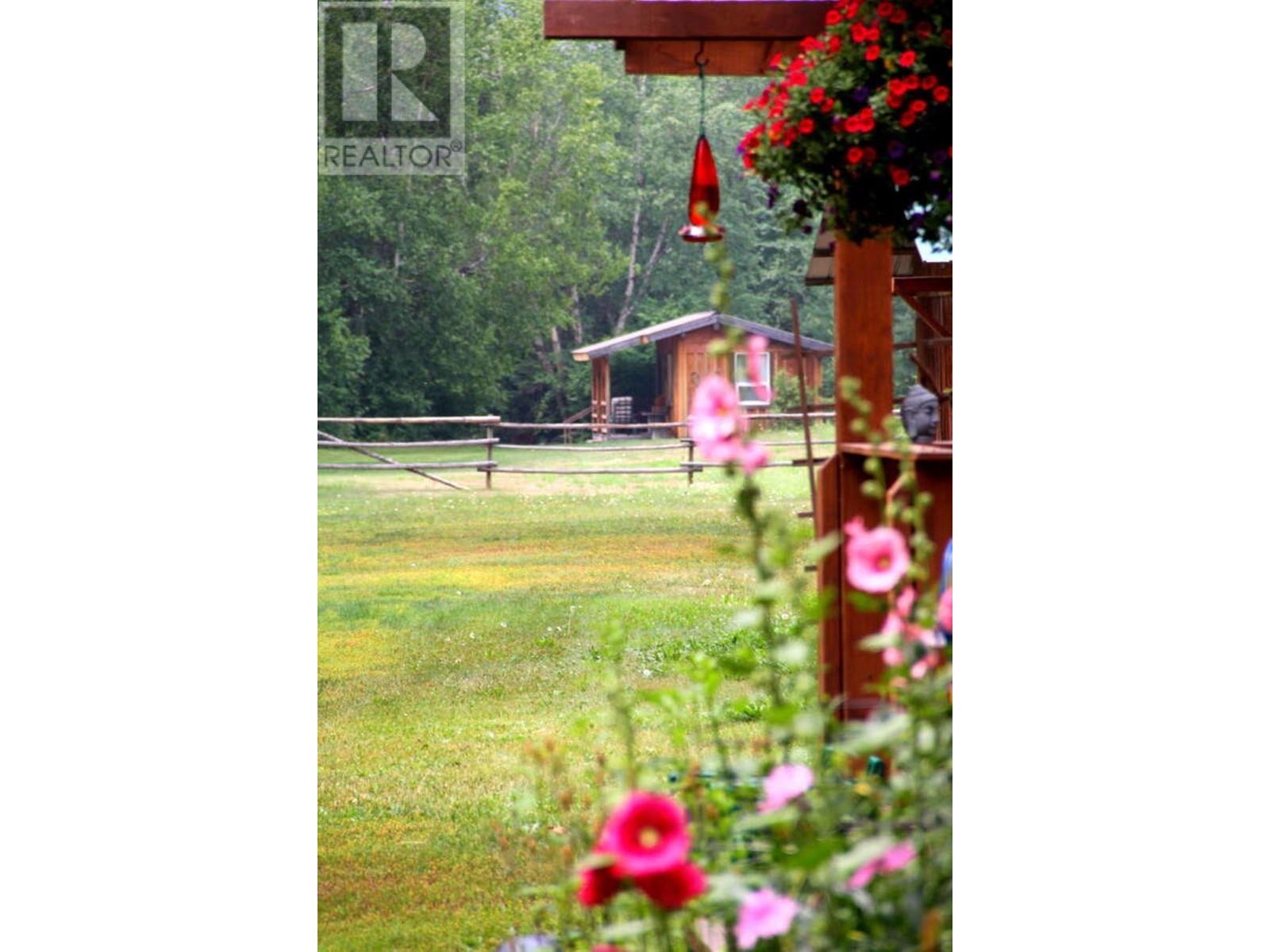 3222 Beaver Valley Road, Williams Lake, British Columbia  V0L 1G0 - Photo 10 - R2880282