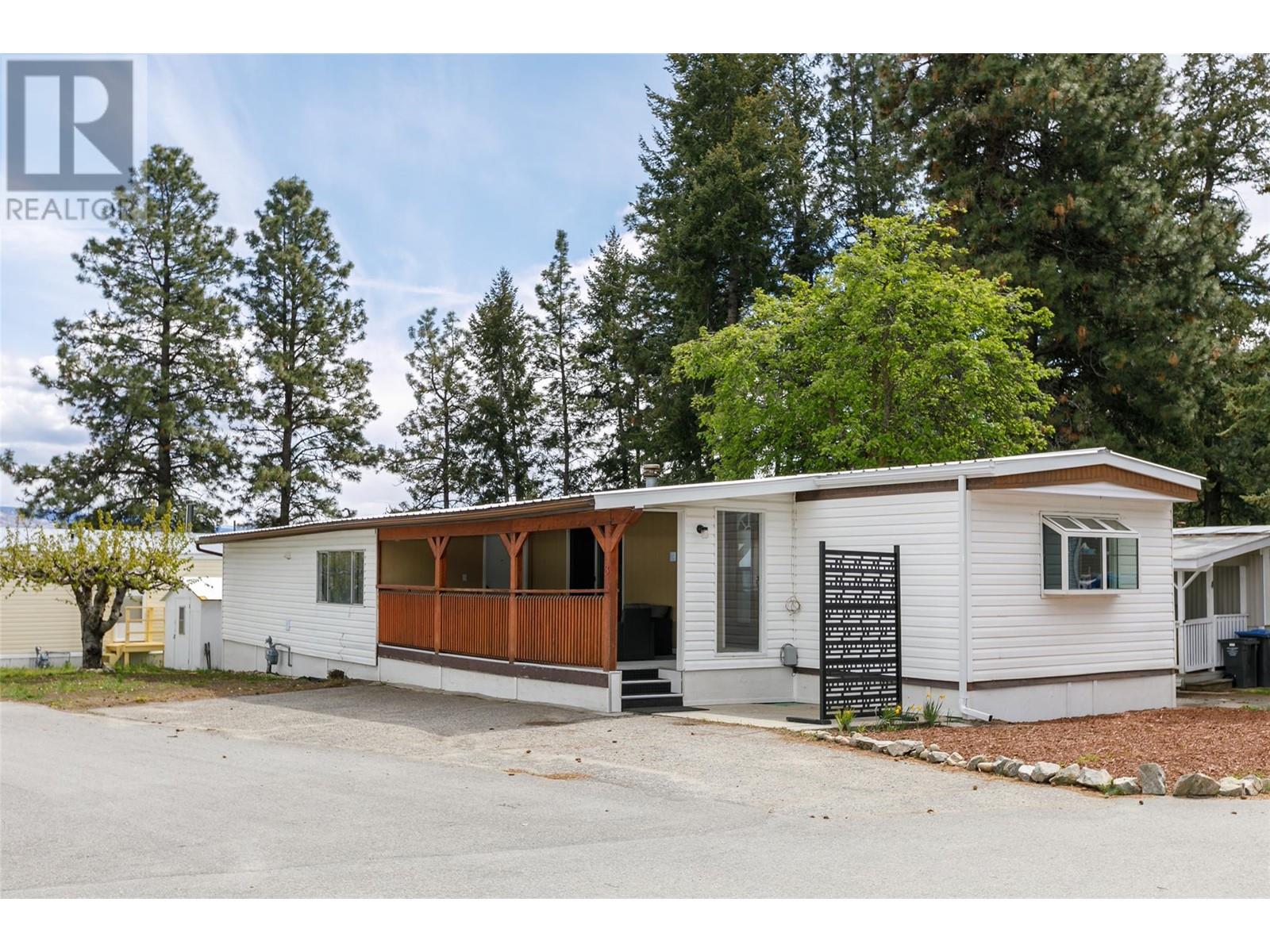 5371 Princeton Avenue Unit# 3, Peachland, British Columbia  V0H 1X8 - Photo 1 - 10311312