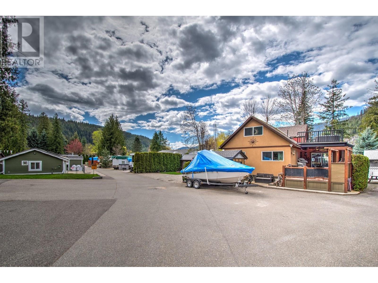 718 Swansea Point Road Sicamous