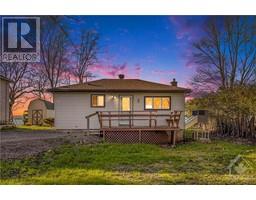 744 BAYVIEW DRIVE Constance Bay