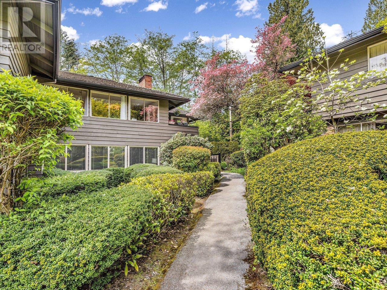 1004 235 KEITH ROAD, west vancouver, British Columbia