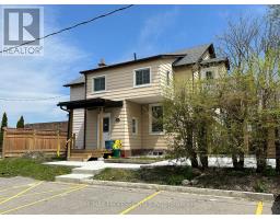 #4 -213 Pine St, Whitby, Ca