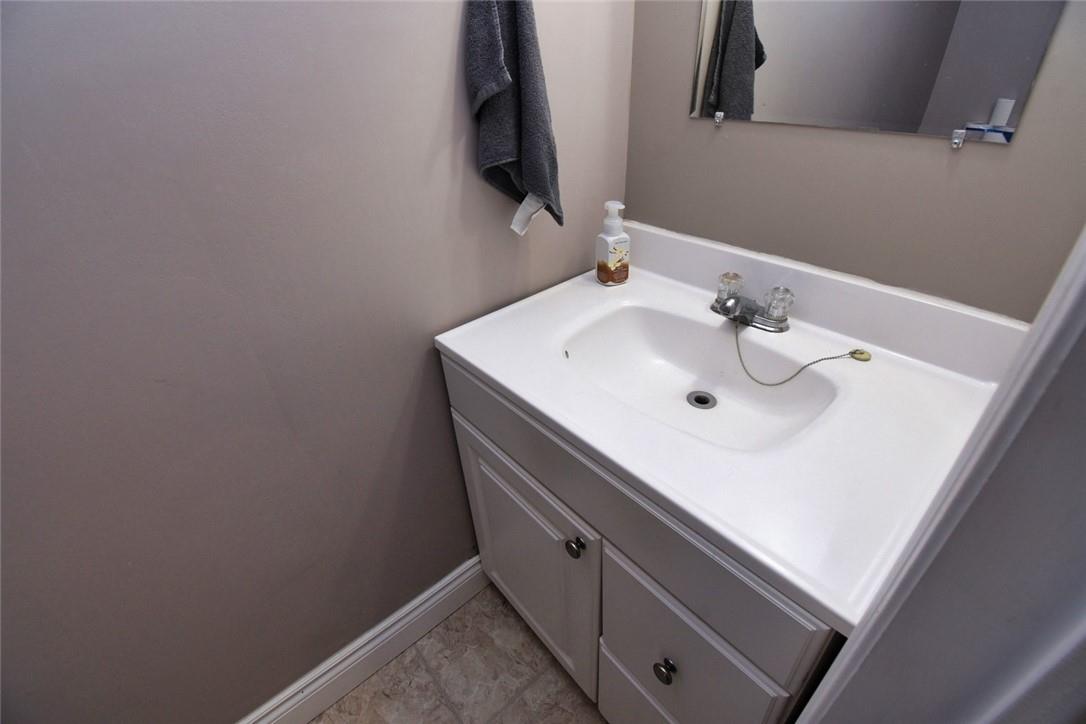 581 Plains Road E, Burlington, Ontario  L7T 2E6 - Photo 15 - H4192973