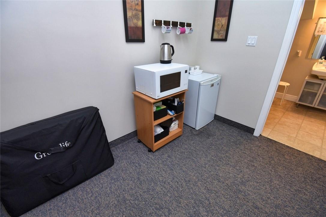 581 Plains Road E, Burlington, Ontario  L7T 2E6 - Photo 7 - H4192973