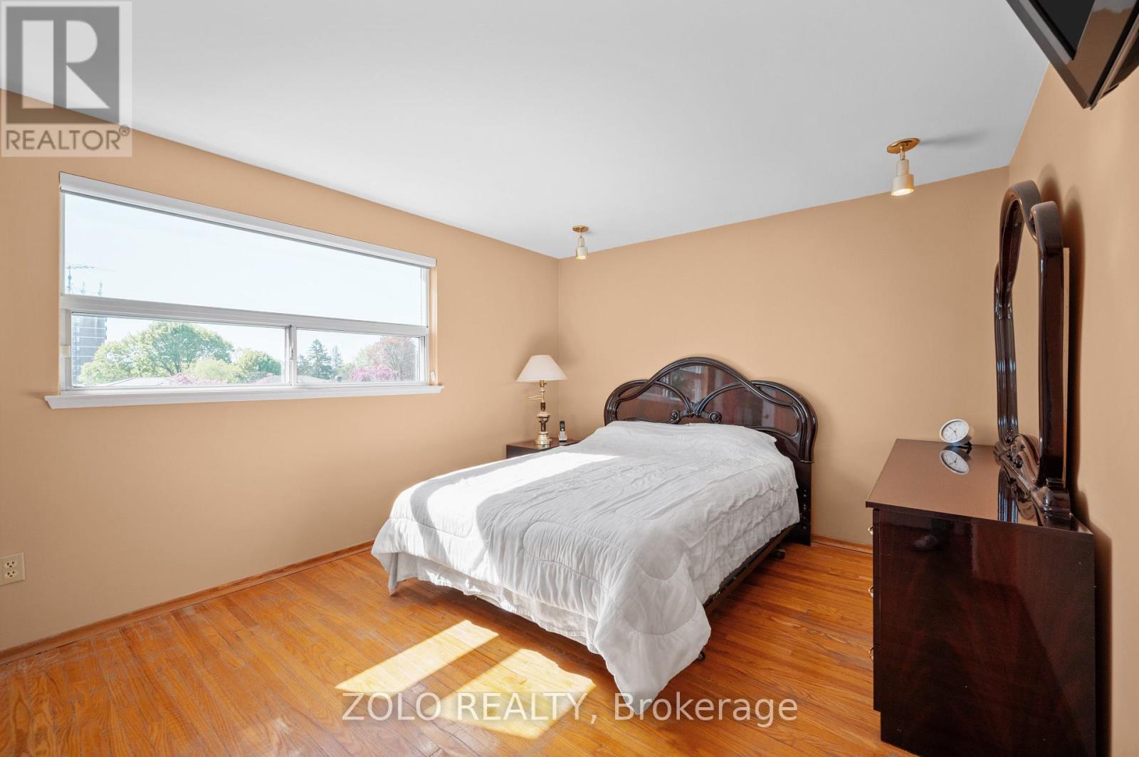 1576 Otterby Road, Mississauga, Ontario  L4X 1W7 - Photo 23 - W8316370