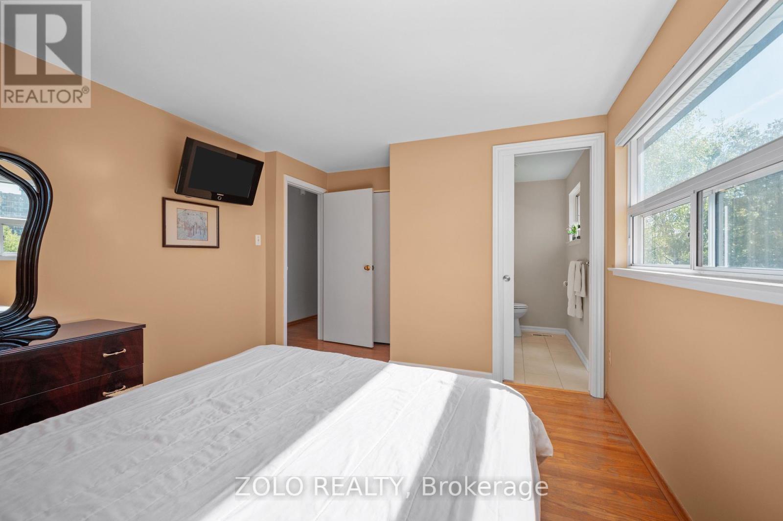 1576 Otterby Road, Mississauga, Ontario  L4X 1W7 - Photo 24 - W8316370