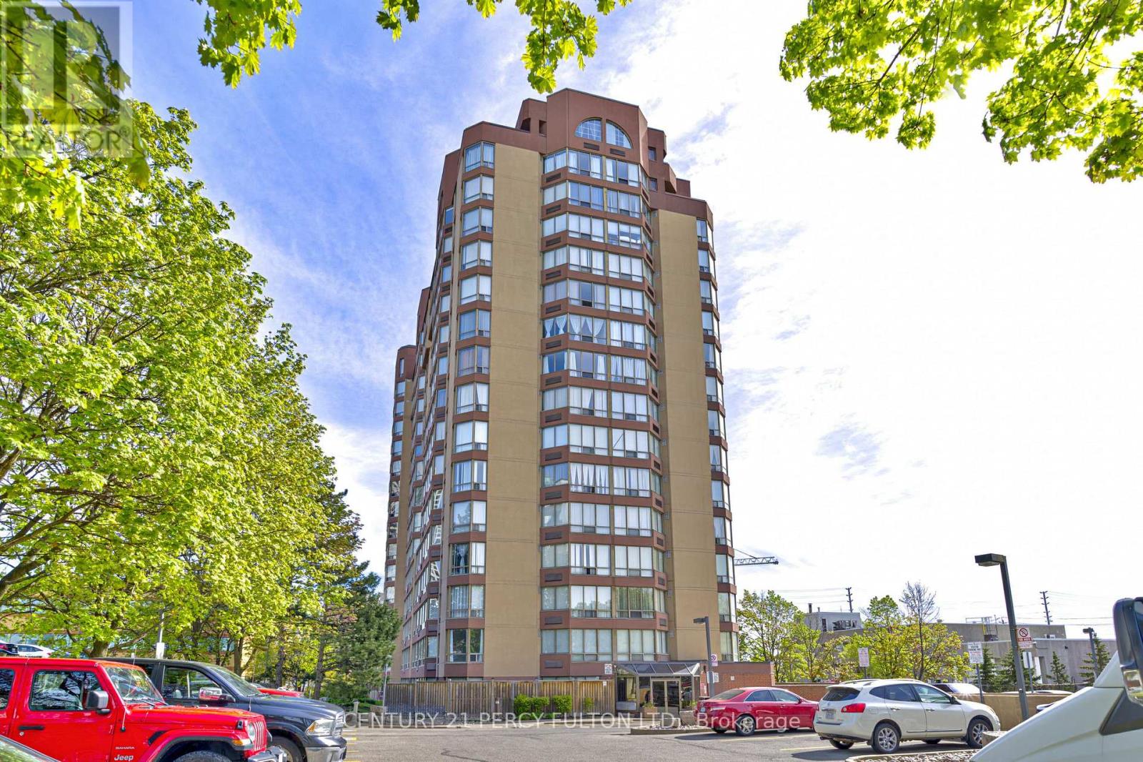 1005 - 25 Fairview Road W, Mississauga, Ontario  L5B 3Y8 - Photo 1 - W8316564
