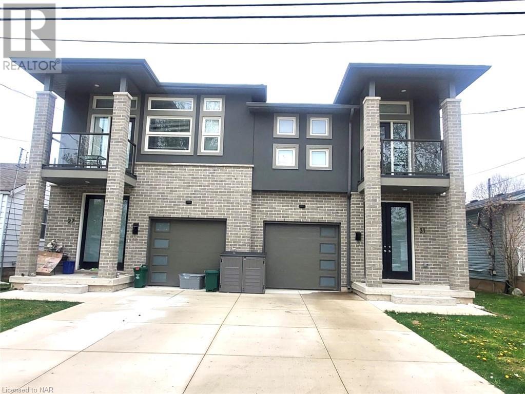 <h3>$2,300<small> Monthly</small></h3><p>31 Rose Avenue Avenue Sw, Welland, Ontario</p>