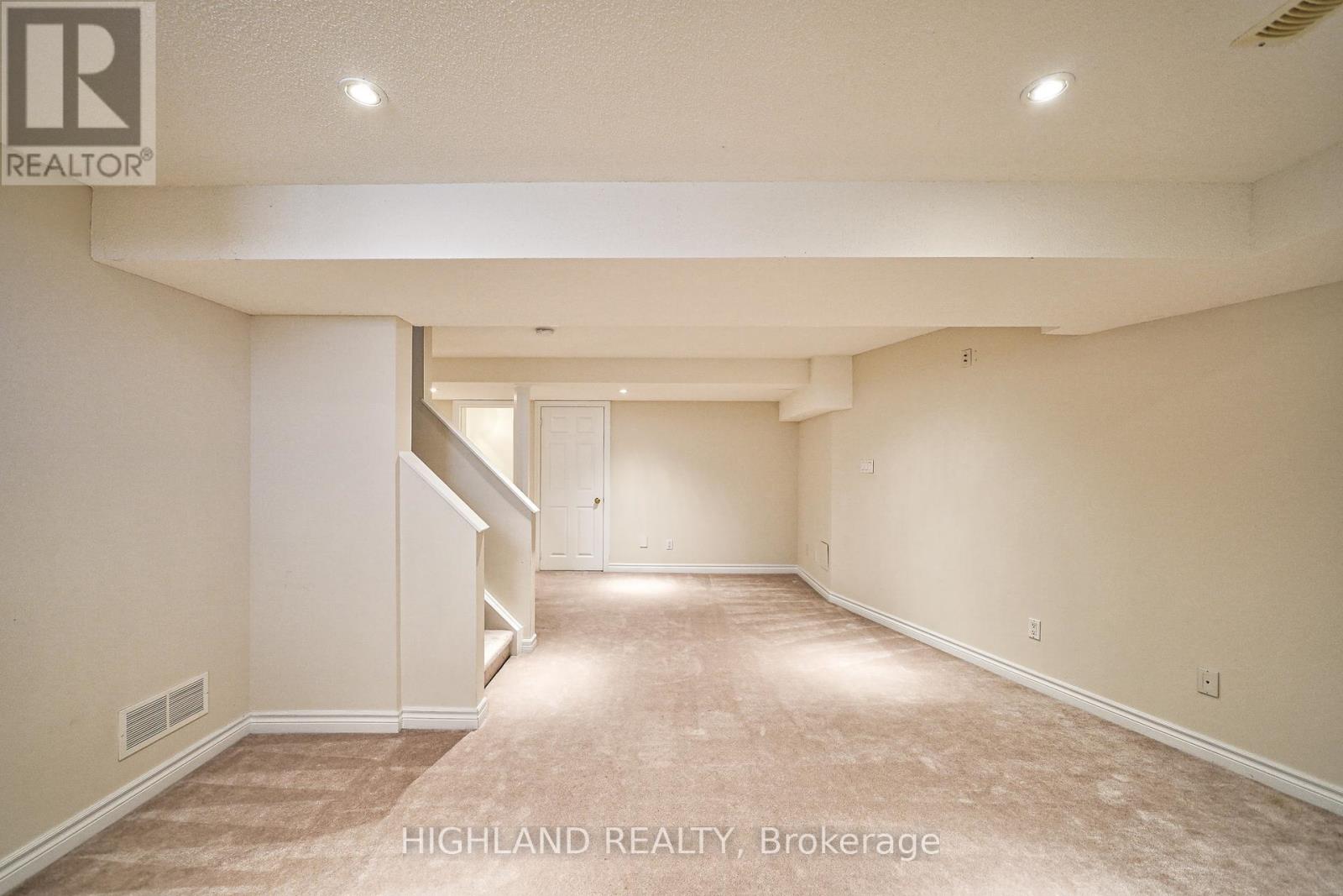 5895 Bell Harbour Drive, Mississauga, Ontario  L5M 5K8 - Photo 29 - W8317832