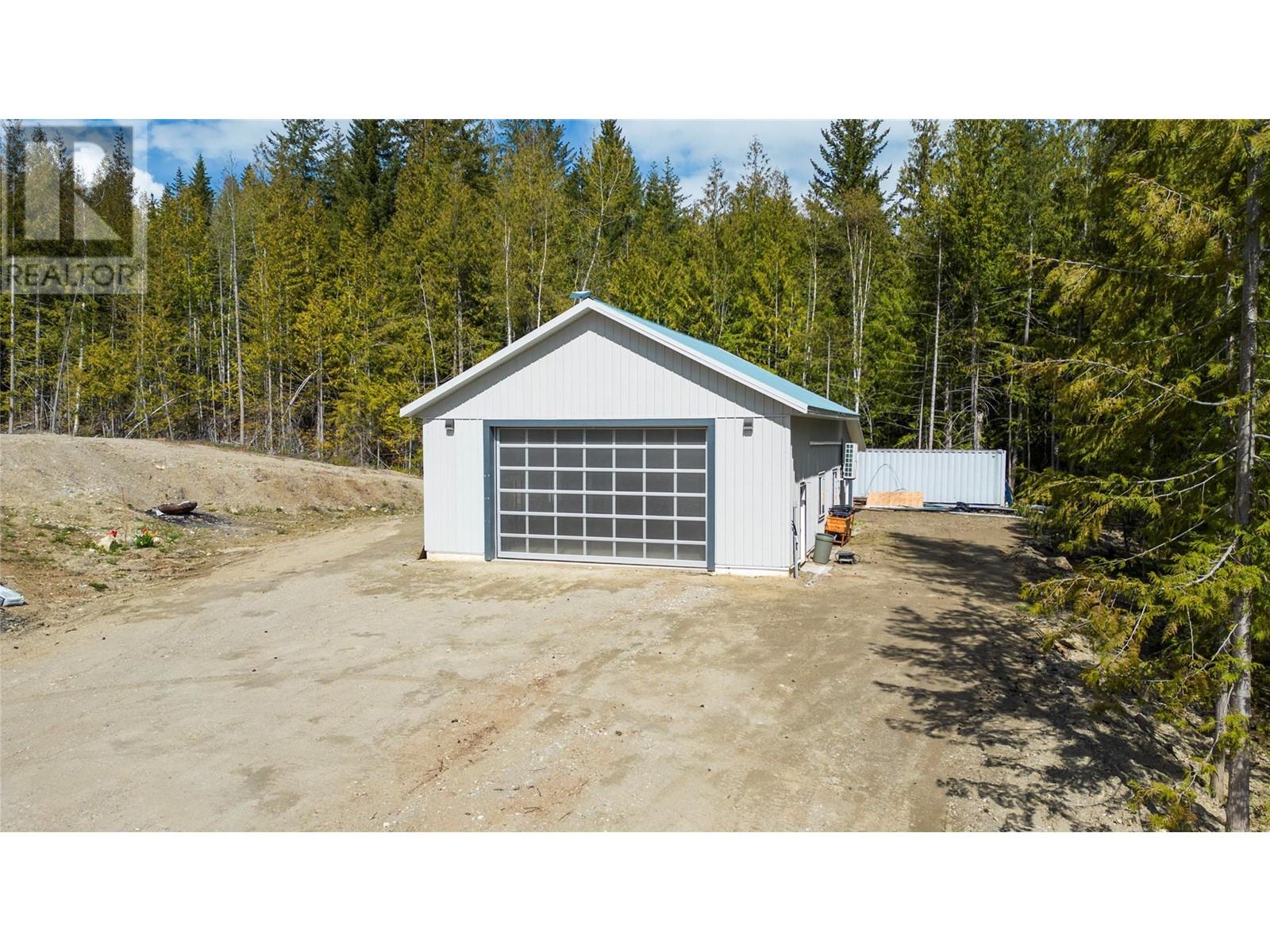 105 Black Road, Salmon Arm, British Columbia  V1E 2P6 - Photo 16 - 10307814