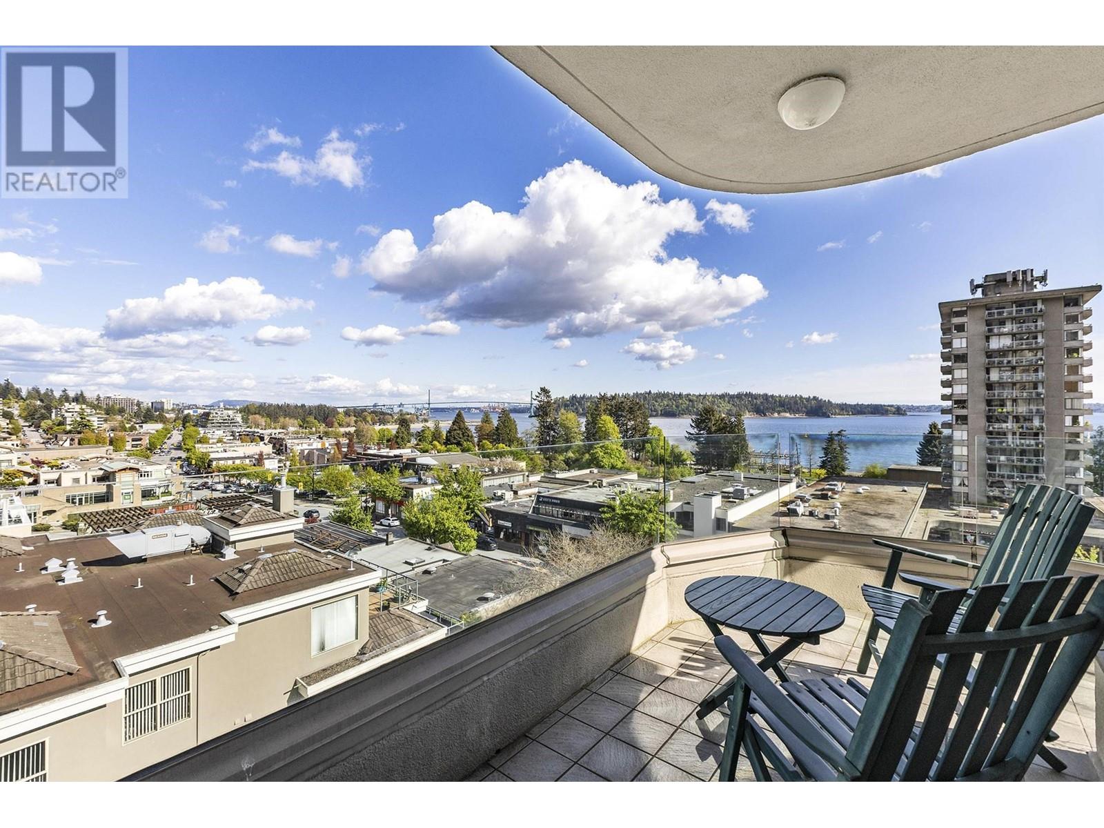 602 570 18TH STREET, west vancouver, British Columbia