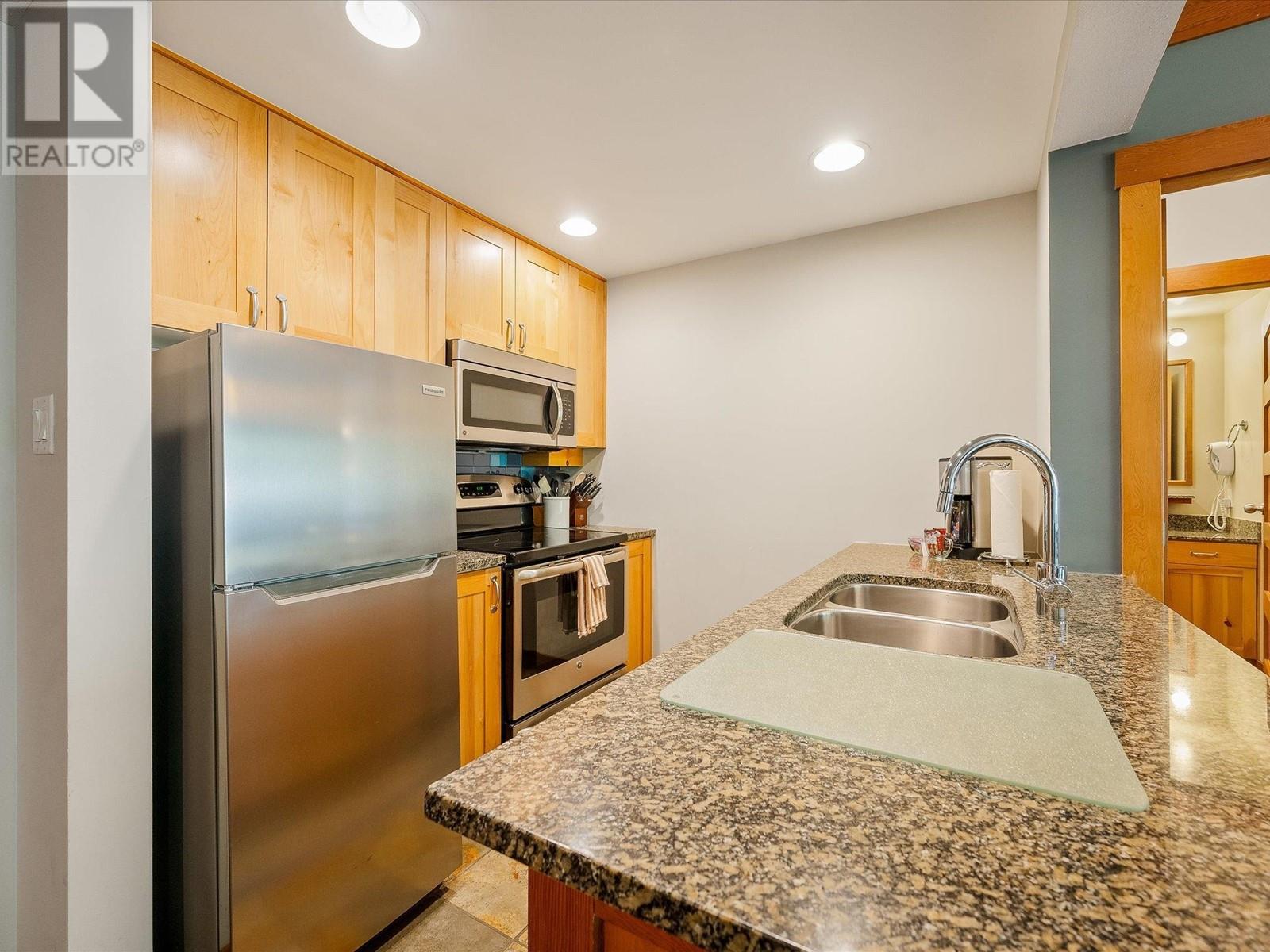 424d 2036 London Lane, Whistler, British Columbia  V8E 0N7 - Photo 9 - R2880684