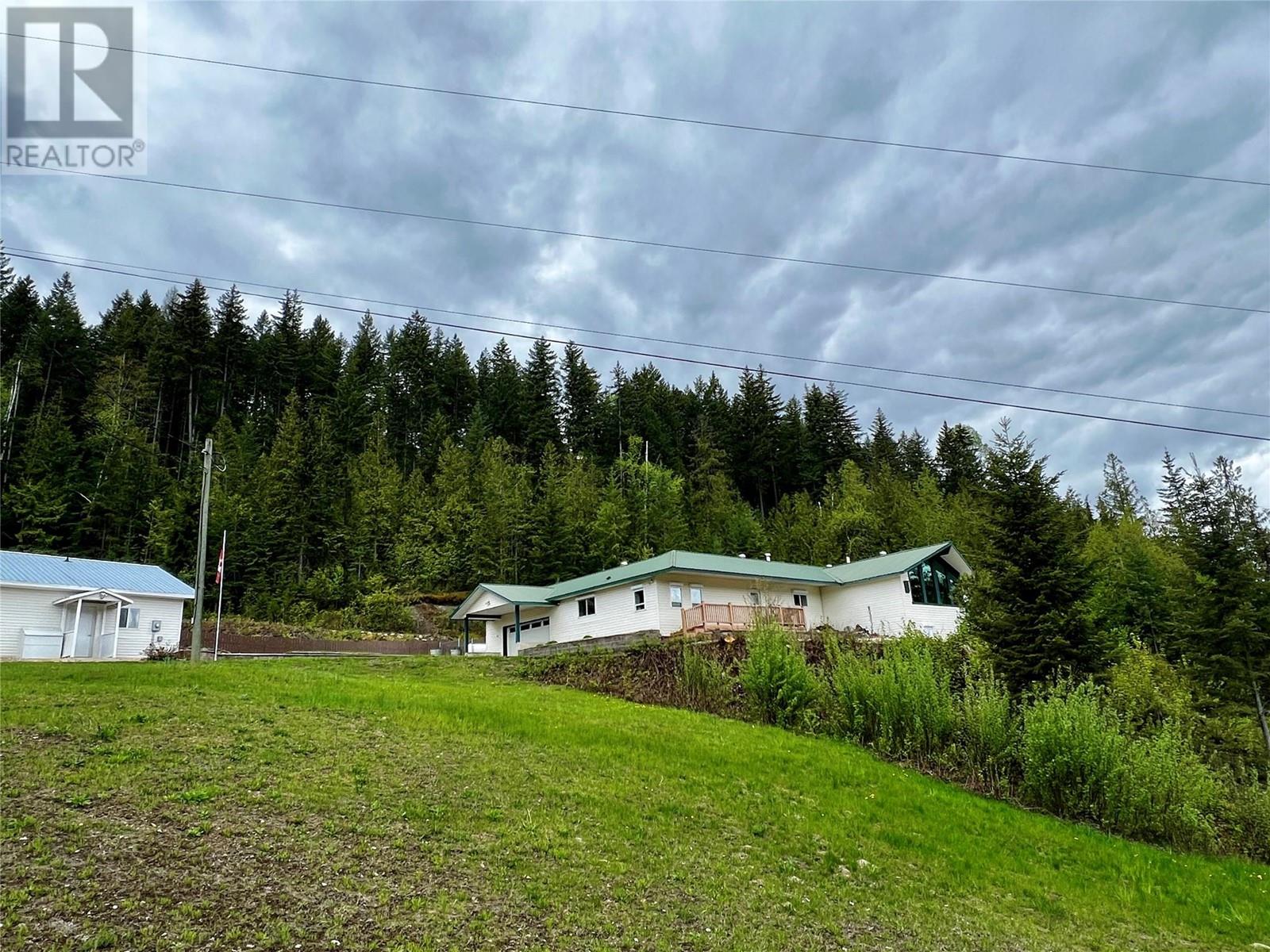3834 Settle Road, Tappen, British Columbia  V0E 2W0 - Photo 1 - 10313349
