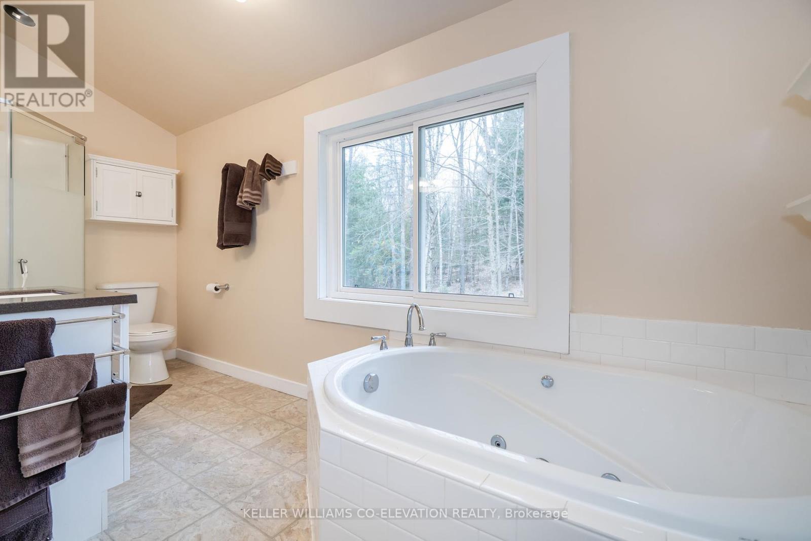 328 East Browns Road, Huntsville, Ontario  P1H 0A5 - Photo 16 - X8319574