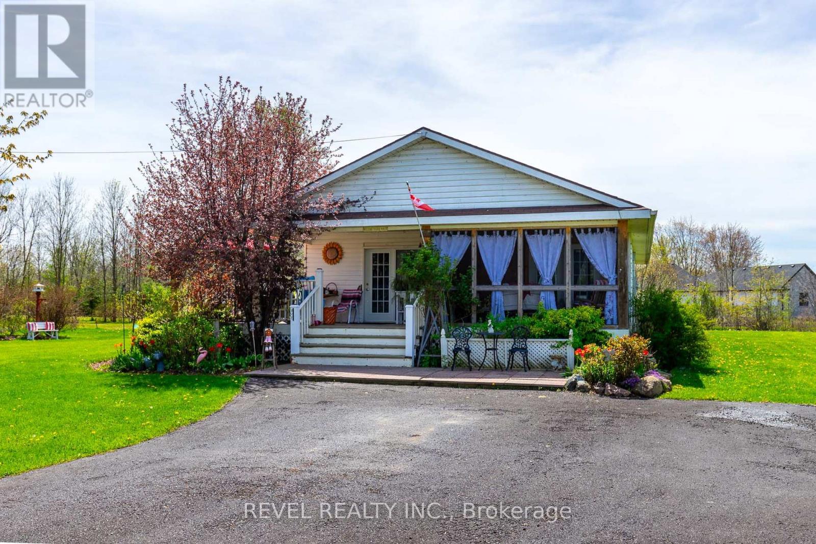 45 Witherspoon Ave, Haldimand, Ontario  N0A 1P0 - Photo 3 - X8319748