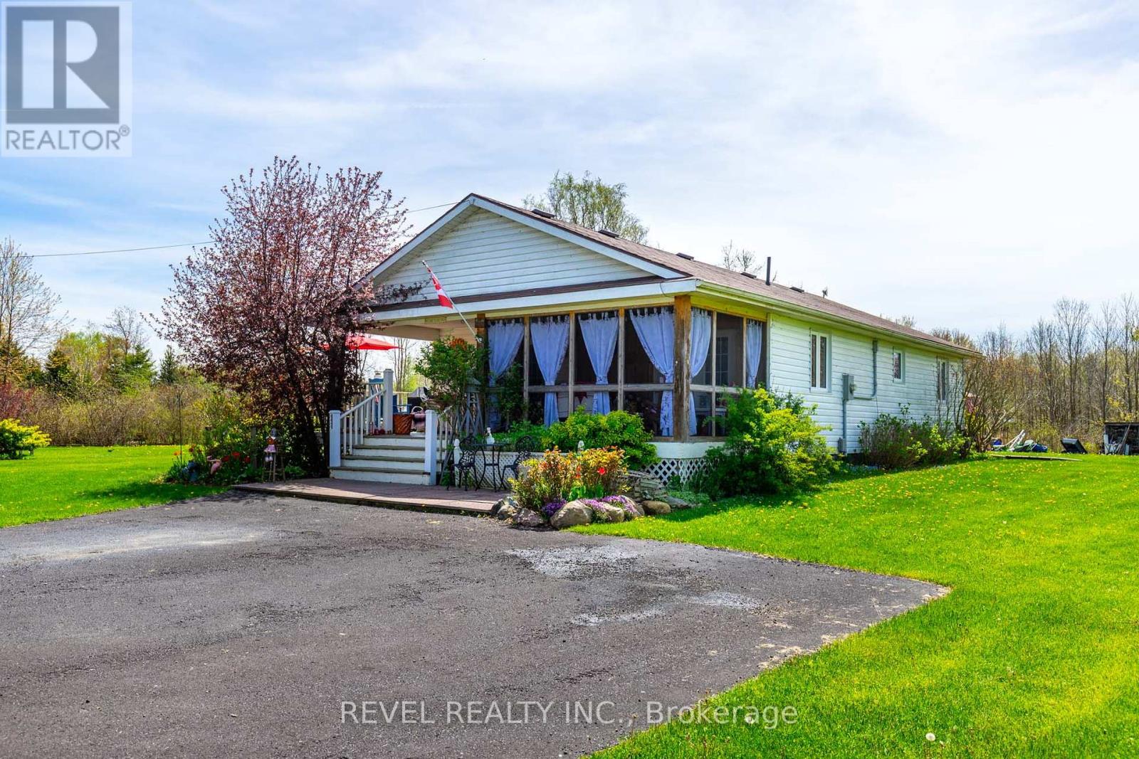 45 Witherspoon Ave, Haldimand, Ontario  N0A 1P0 - Photo 4 - X8319748