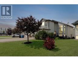 114 Bussieres Drive Timberlea, Fort McMurray, Ca