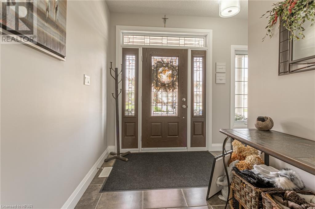 17 Brown Street, Stratford, Ontario  N5A 0B8 - Photo 4 - 40548389