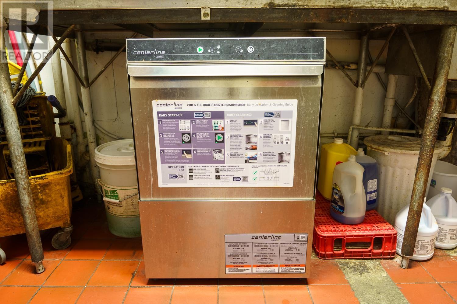 900 Gibsons Way, Gibsons, British Columbia  V0N 1V7 - Photo 11 - C8059879