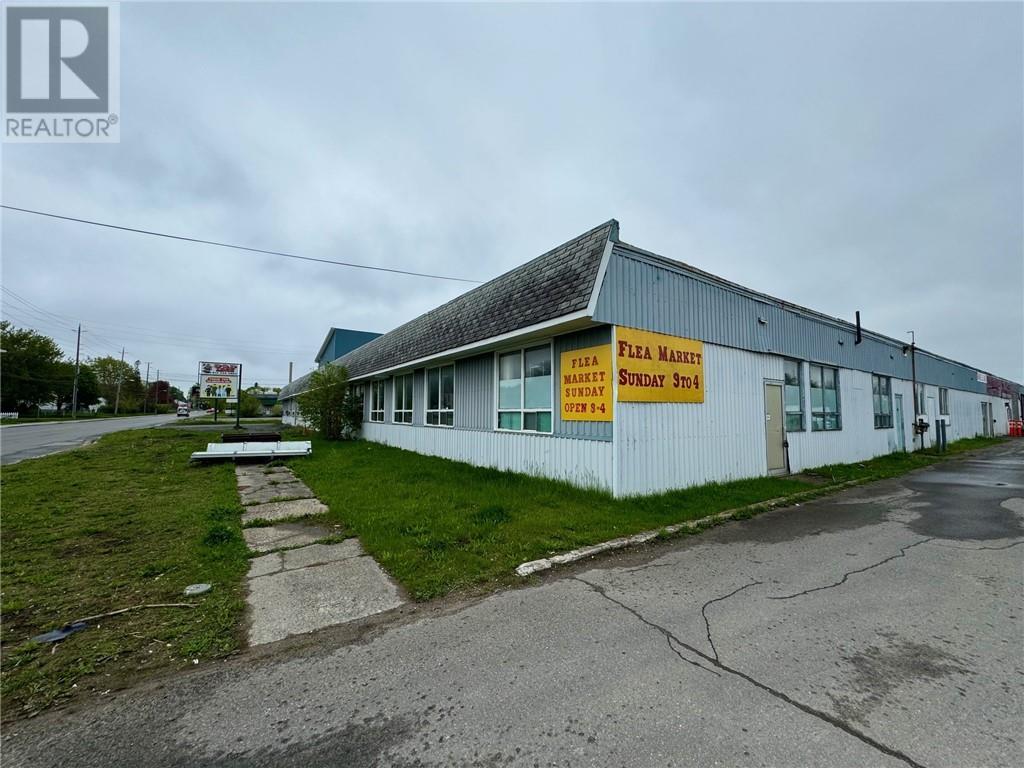 130 North Augusta Road, Brockville, Ontario  K6V 2X9 - Photo 1 - 1391135