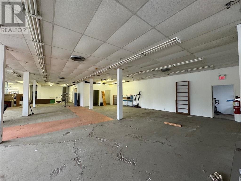 130 North Augusta Road, Brockville, Ontario  K6V 2X9 - Photo 4 - 1391135